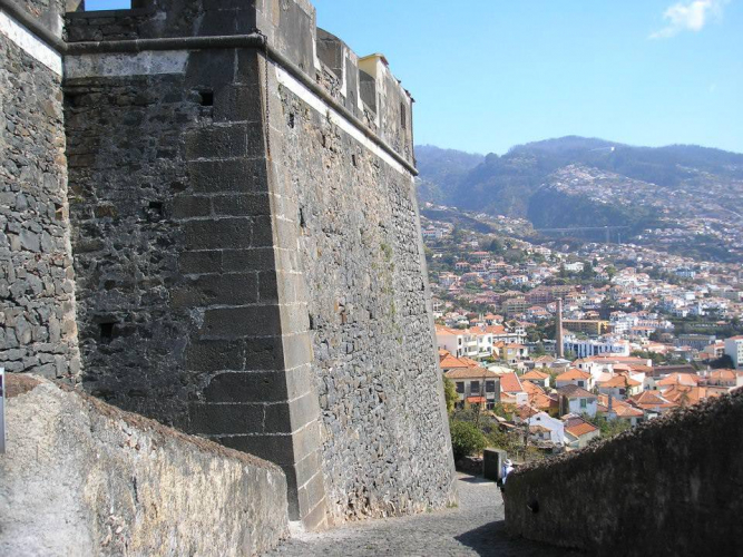 Fortaleza Do Pico